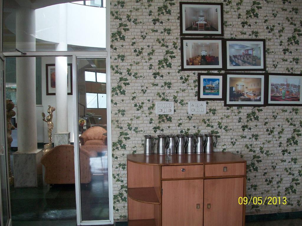 Hotel Palace Plaza Mysore Exterior photo